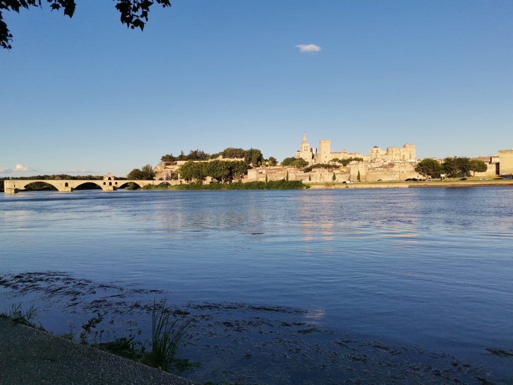 Avignon, ville aux trois clés